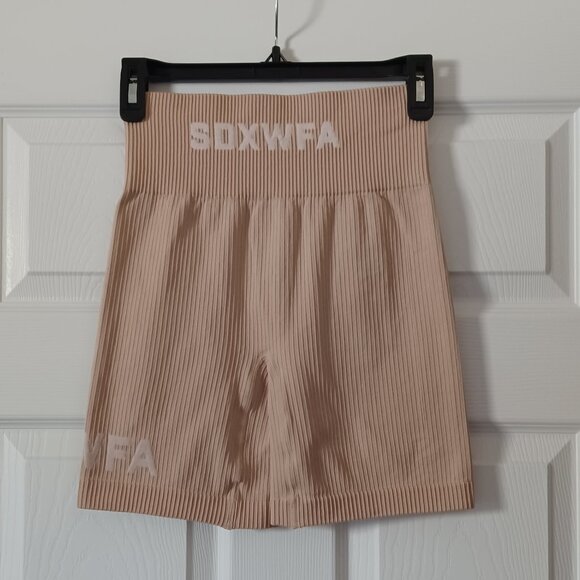 EUC White Fox x Sarah's Day Limited Edition Coffee Date Bike Shorts XS/S - Picture 3 of 3